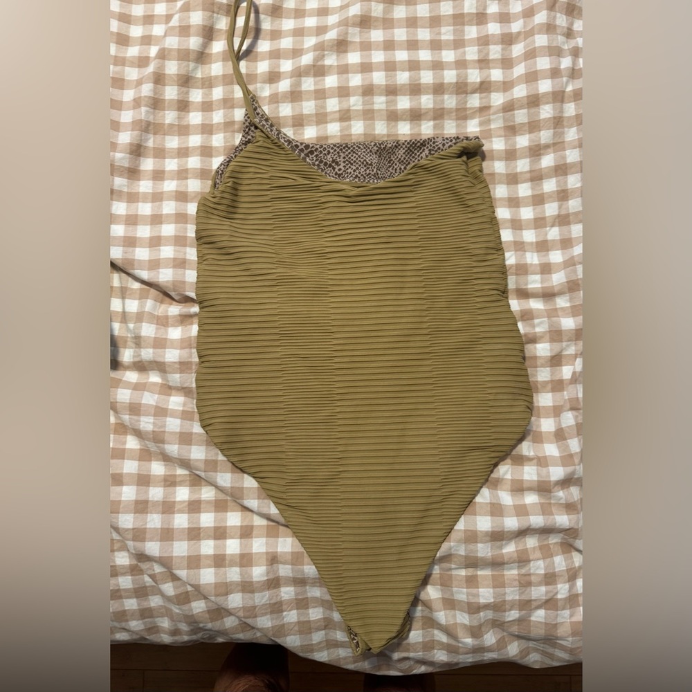 Acacia Avalon Bikini One Shoulder One Piece Swimsuit Green Beige Large Womens L - Picture 4 of 6